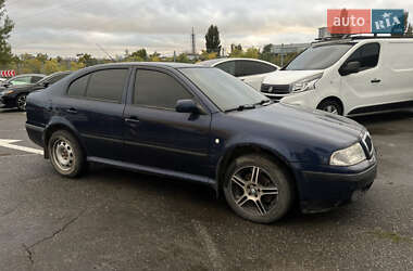 Лифтбек Skoda Octavia 2001 в 