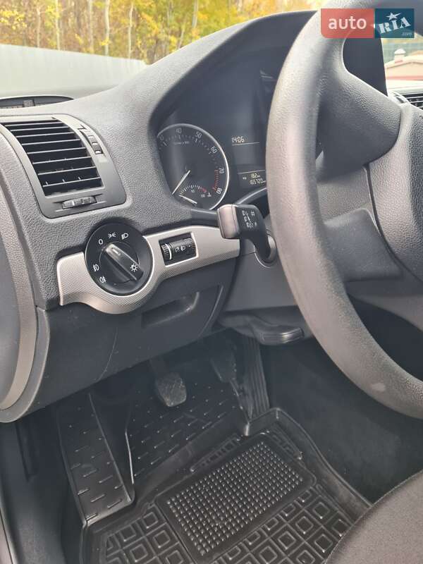 Ліфтбек Skoda Octavia 2011 в Києві фото 28 Ліфтбек Skoda Octavia 2011 в Києві