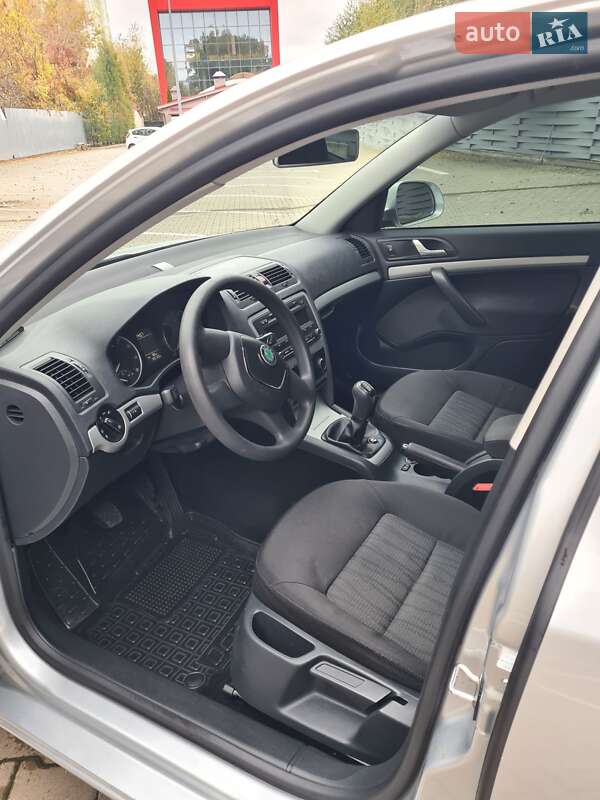 Ліфтбек Skoda Octavia 2011 в Києві фото 32 Ліфтбек Skoda Octavia 2011 в Києві