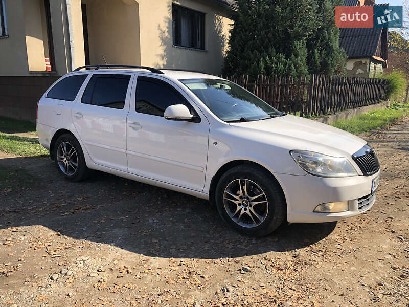 Универсал Skoda Octavia 2012 в Хусте