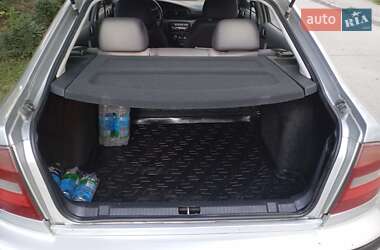 Ліфтбек Skoda Octavia 1999 в 