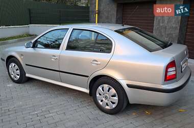 Ліфтбек Skoda Octavia 2005 в  фото 6 Ліфтбек Skoda Octavia 2005 в