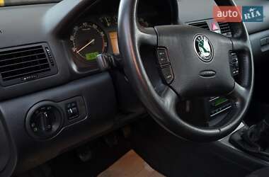 Ліфтбек Skoda Octavia 2005 в  фото 26 Ліфтбек Skoda Octavia 2005 в