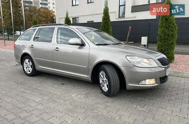 Универсал Skoda Octavia 2010 в Луцке