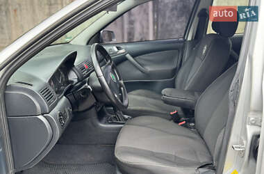 Универсал Skoda Octavia 2002 в  фото 18 Универсал Skoda Octavia 2002 в
