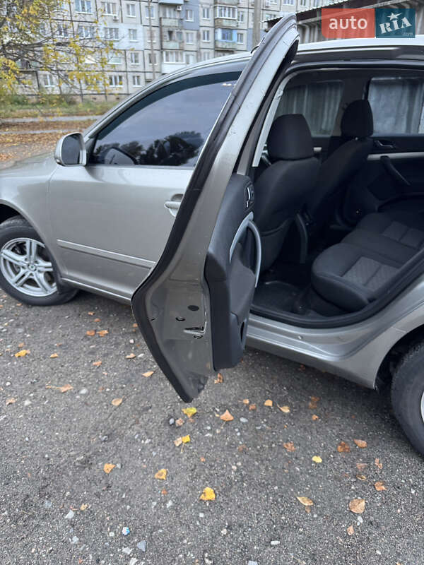 Лифтбек Skoda Octavia 2010 в Павлограде фото 19 Лифтбек Skoda Octavia 2010 в Павлограде