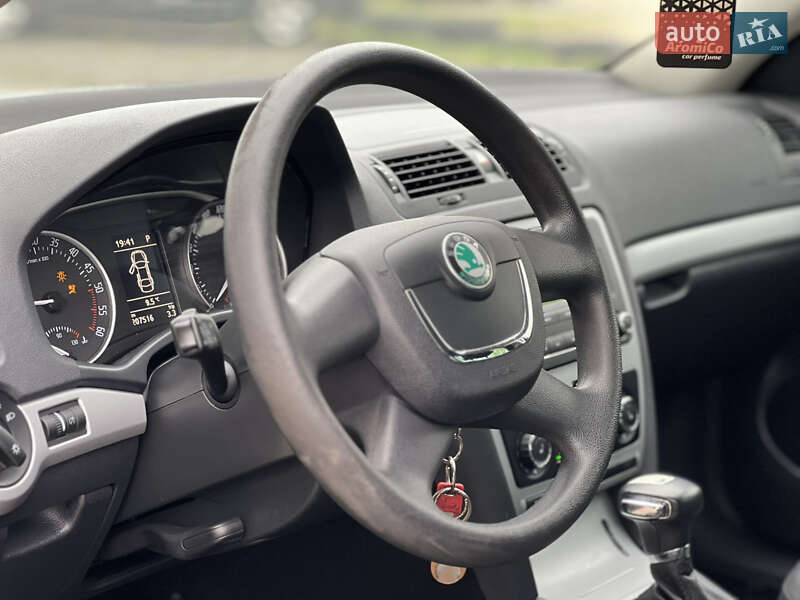 Универсал Skoda Octavia 2013 в Киеве фото 7 Универсал Skoda Octavia 2013 в Киеве