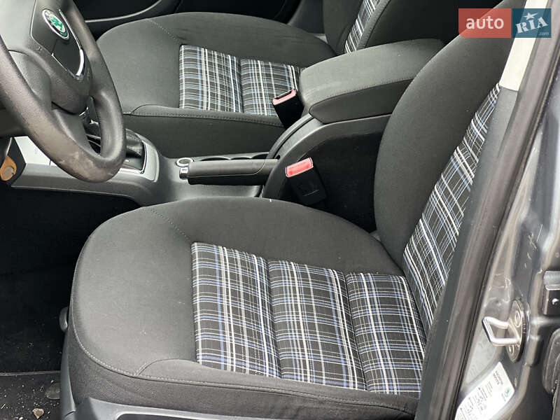 Универсал Skoda Octavia 2013 в Киеве фото 11 Универсал Skoda Octavia 2013 в Киеве