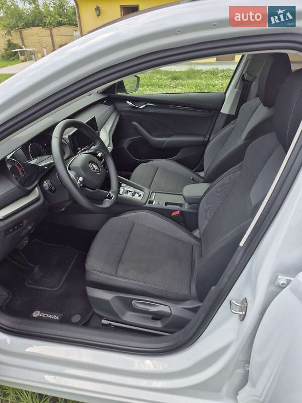 Универсал Skoda Octavia 2023 в Луцке фото 8 Универсал Skoda Octavia 2023 в Луцке