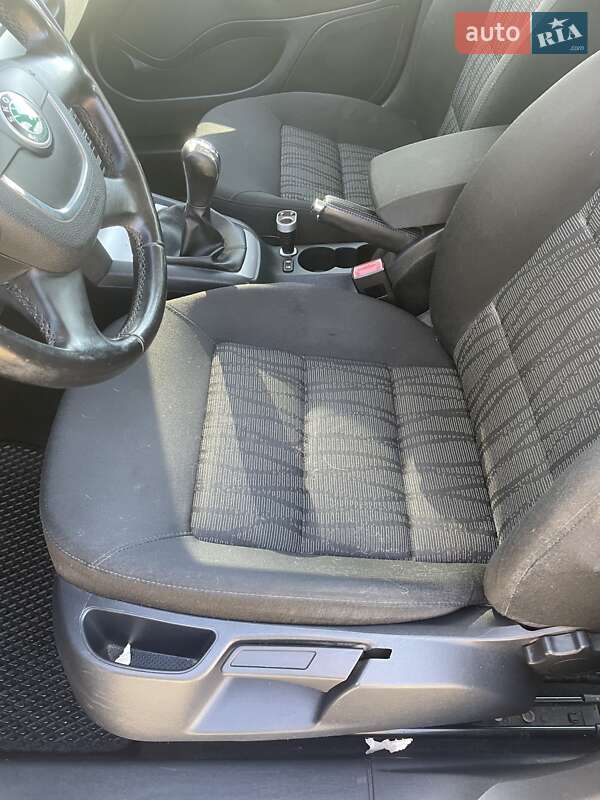 Универсал Skoda Octavia 2009 в Винниках фото 24 Универсал Skoda Octavia 2009 в Винниках