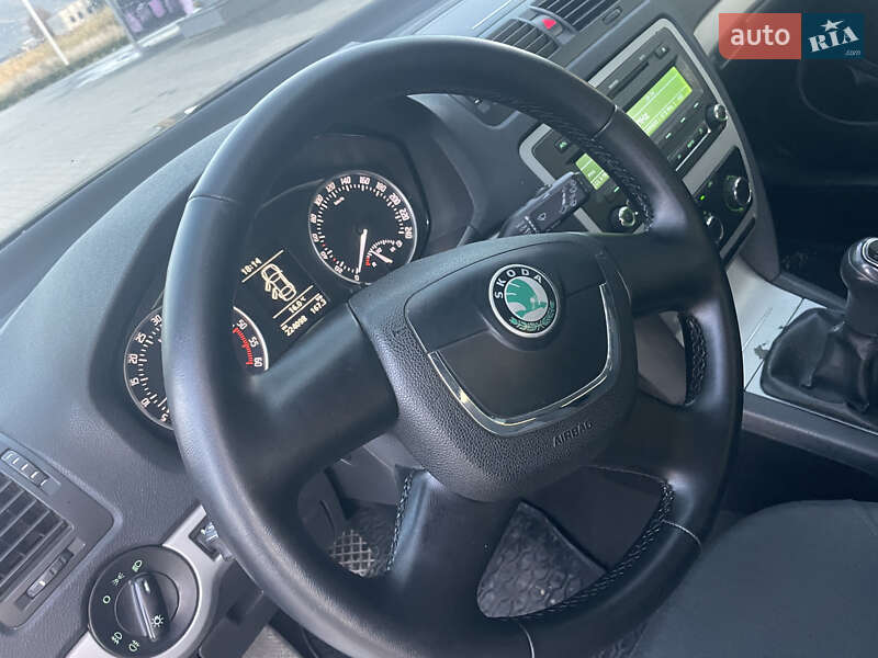 Лифтбек Skoda Octavia 2012 в Виноградове фото 16 Лифтбек Skoda Octavia 2012 в Виноградове