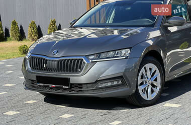 Лифтбек Skoda Octavia 2023 в 