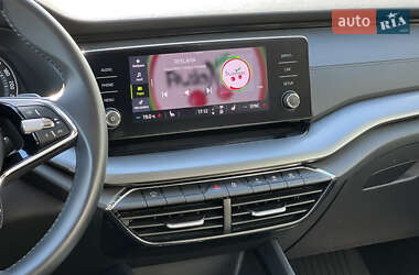 Лифтбек Skoda Octavia 2023 в 