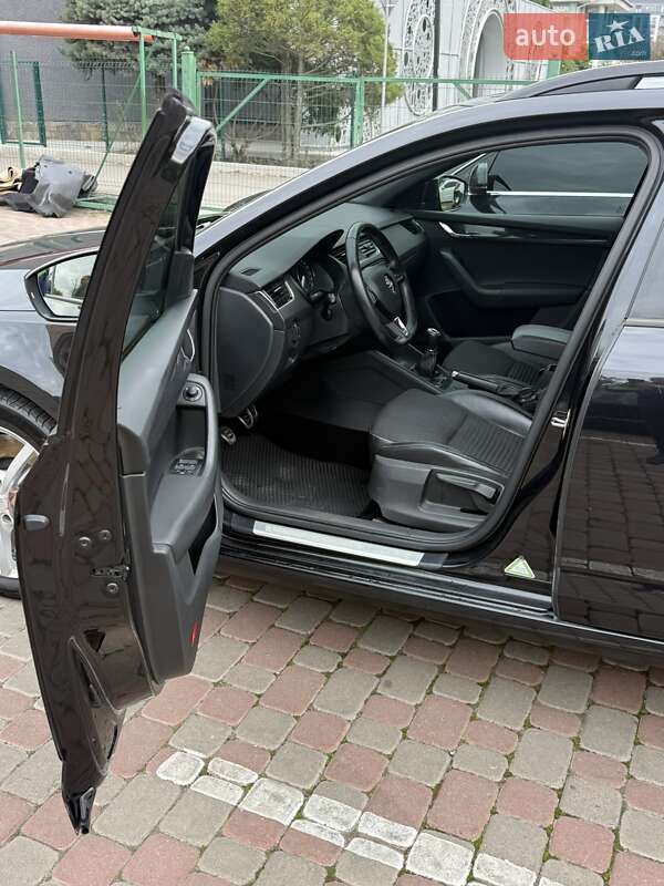 Універсал Skoda Octavia 2015 в Ужгороді