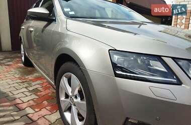 Універсал Skoda Octavia 2019 в  фото 4 Універсал Skoda Octavia 2019 в