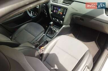 Універсал Skoda Octavia 2019 в  фото 36 Універсал Skoda Octavia 2019 в