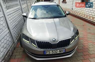 Універсал Skoda Octavia 2019 в  фото 48 Універсал Skoda Octavia 2019 в