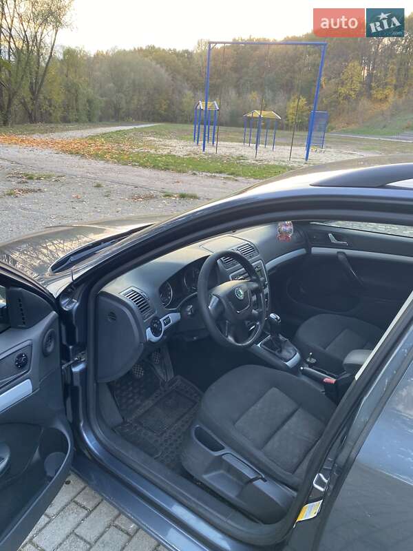 Універсал Skoda Octavia 2011 в Липовій Долині