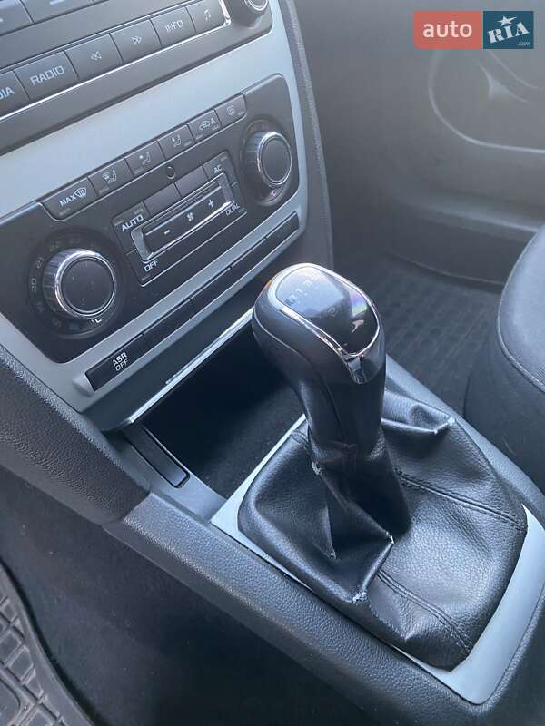 Універсал Skoda Octavia 2011 в Липовій Долині