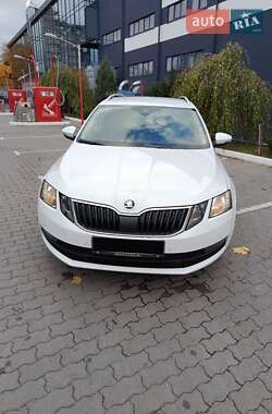 Универсал Skoda Octavia 2017 в Львове