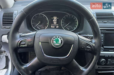 Універсал Skoda Octavia 2010 в  фото 27 Універсал Skoda Octavia 2010 в