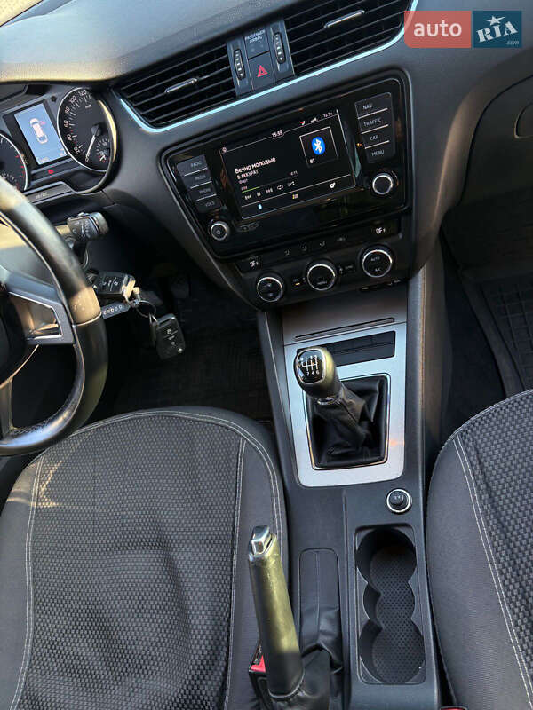 Універсал Skoda Octavia 2015 в Кропивницькому фото 28 Універсал Skoda Octavia 2015 в Кропивницькому