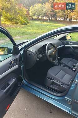 Лифтбек Skoda Octavia 2005 в  фото 29 Лифтбек Skoda Octavia 2005 в