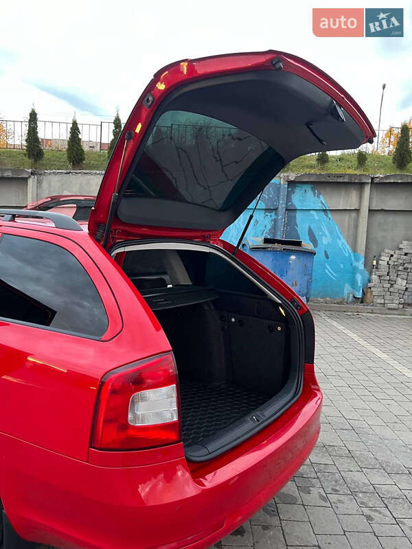 Универсал Skoda Octavia 2011 в Дрогобыче