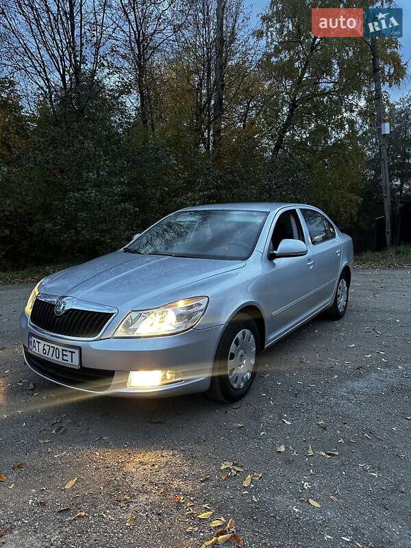 Ліфтбек Skoda Octavia 2011 в Надвірній фото 9 Ліфтбек Skoda Octavia 2011 в Надвірній