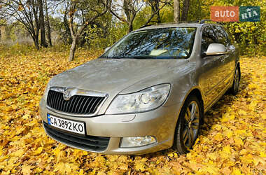 Універсал Skoda Octavia 2012 в  фото 2 Універсал Skoda Octavia 2012 в