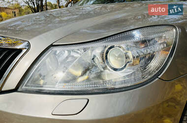 Універсал Skoda Octavia 2012 в  фото 15 Універсал Skoda Octavia 2012 в