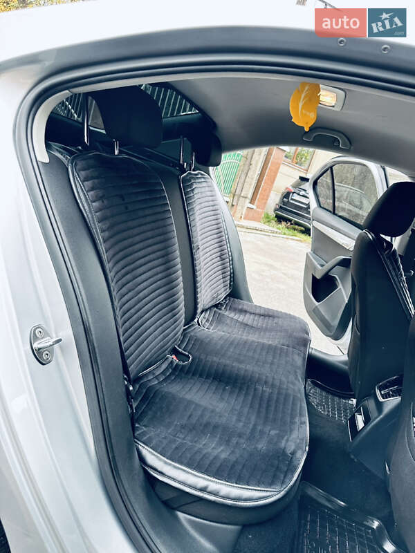 Ліфтбек Skoda Octavia 2015 в Грушево фото 15 Ліфтбек Skoda Octavia 2015 в Грушево