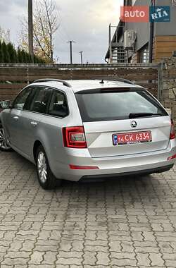 Універсал Skoda Octavia 2015 в  фото 49 Універсал Skoda Octavia 2015 в