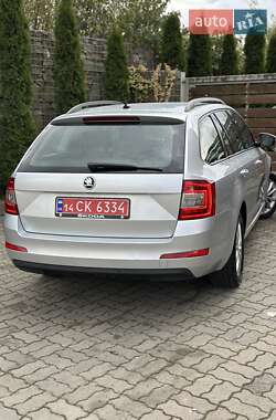 Універсал Skoda Octavia 2015 в  фото 54 Універсал Skoda Octavia 2015 в