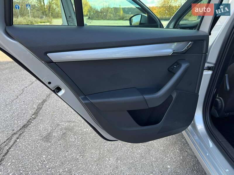 Універсал Skoda Octavia 2015 в Кролевці фото 30 Універсал Skoda Octavia 2015 в Кролевці