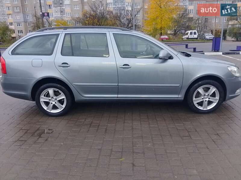 Универсал Skoda Octavia 2013 в Ровно