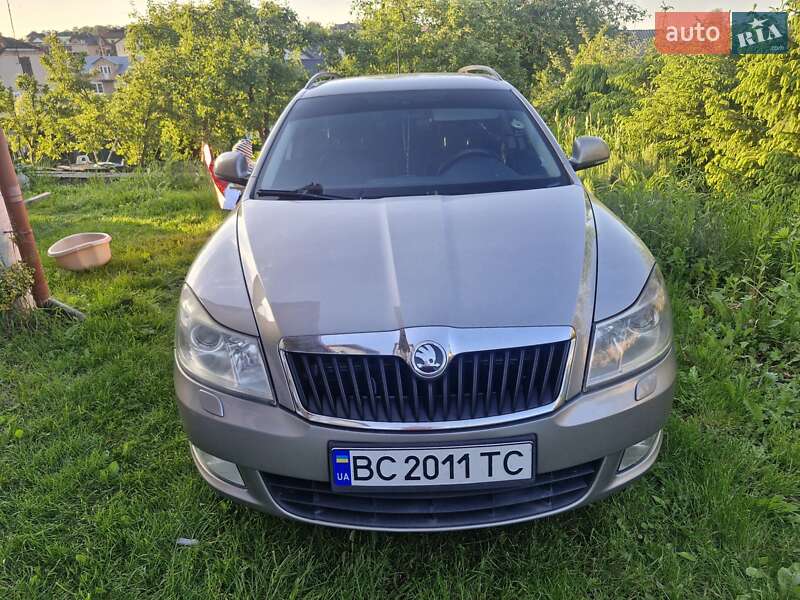 Универсал Skoda Octavia 2010 в 