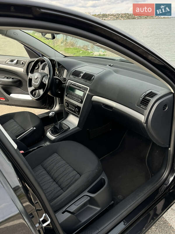 Лифтбек Skoda Octavia 2009 в Одессе