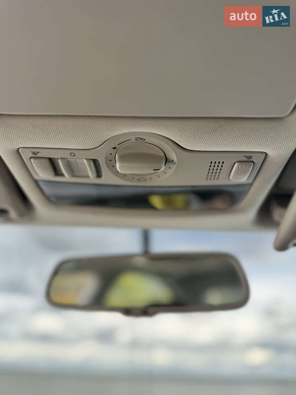 Лифтбек Skoda Octavia 2009 в Одессе