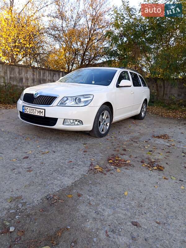 Универсал Skoda Octavia 2011 в Стрые