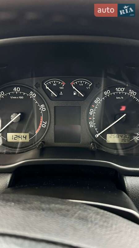 Ліфтбек Skoda Octavia 2003 в Броварах