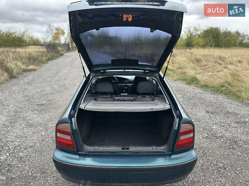 Лифтбек Skoda Octavia 1998 в Киеве