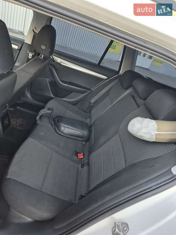 Універсал Skoda Octavia 2014 в Івано-Франківську