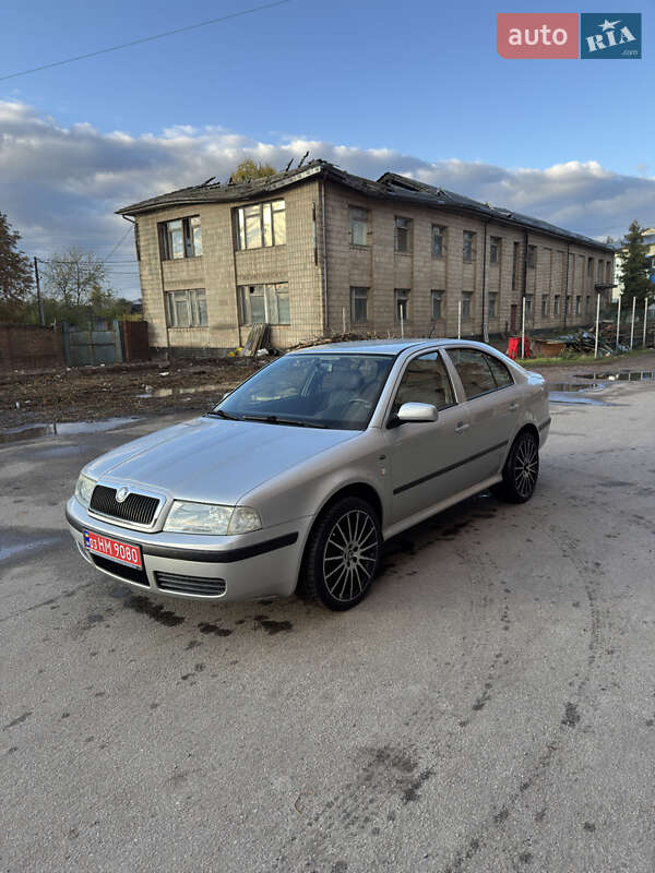 Ліфтбек Skoda Octavia 2001 в Охтирці