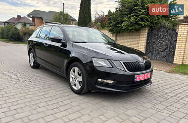 Универсал Skoda Octavia 2019 в Рожище