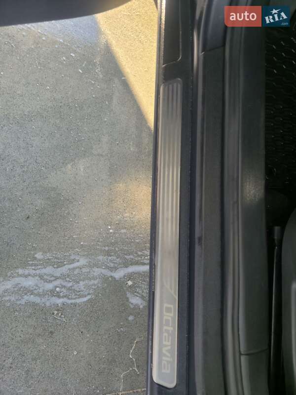 Универсал Skoda Octavia 2012 в Самборе