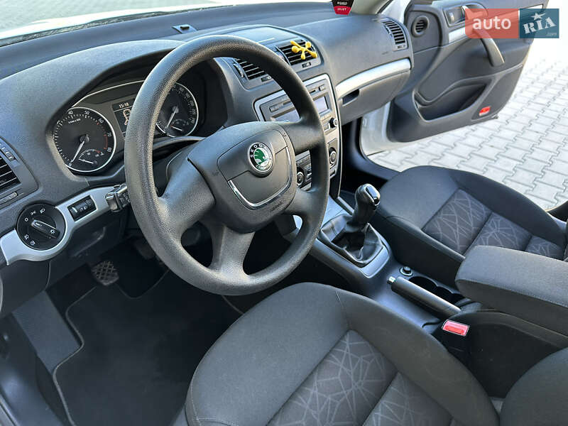 Универсал Skoda Octavia 2012 в Мукачево фото 6 Универсал Skoda Octavia 2012 в Мукачево