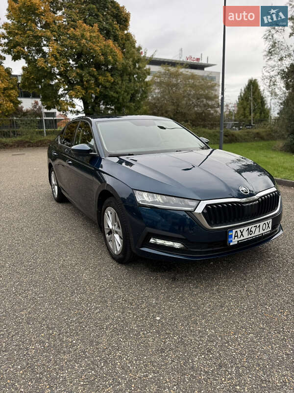 Ліфтбек Skoda Octavia 2023 в Львові