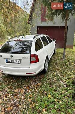 Универсал Skoda Octavia 2011 в Ужгороде