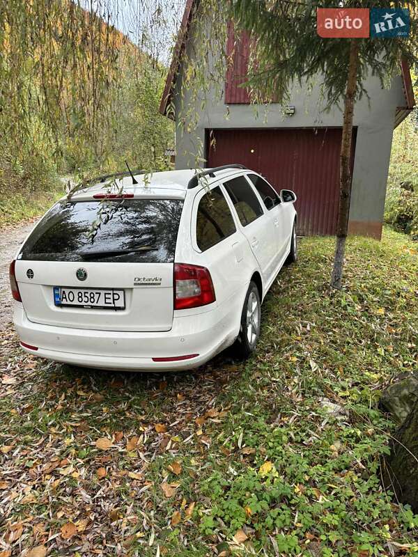 Skoda Octavia 2011 Skoda Octavia 2011